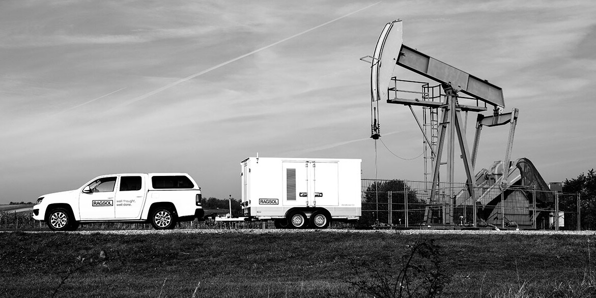 RAGSOL well solutions RAGSOL truck, oil and gas pump at the well