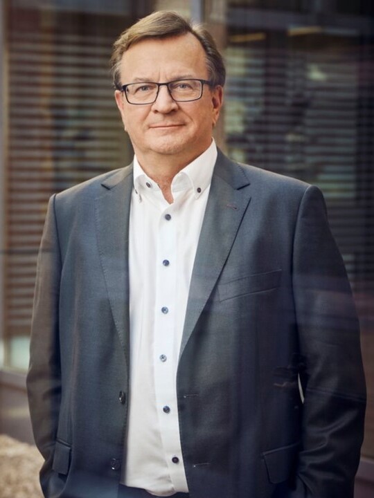 Dr. Martin Komischke Dr. Martin Komischke